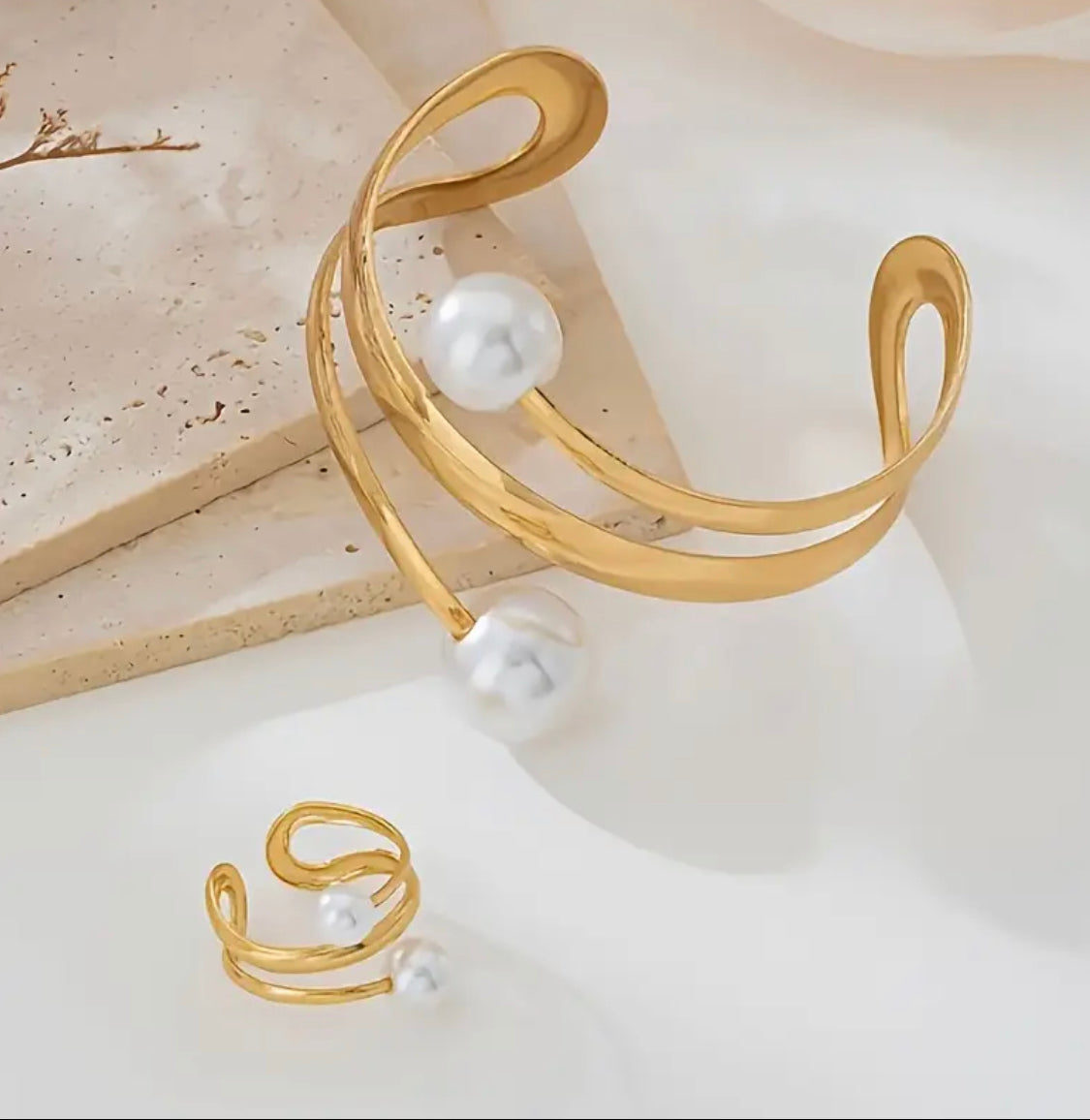 Ensemble Bijoux Géométriques – Bracelet et Bague Dorés Minimalistes
